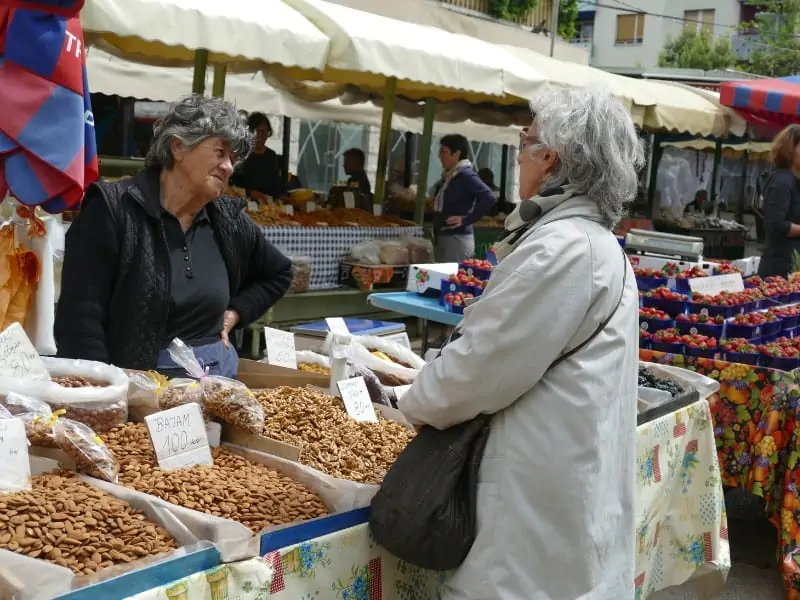 best items to sell on a market stall