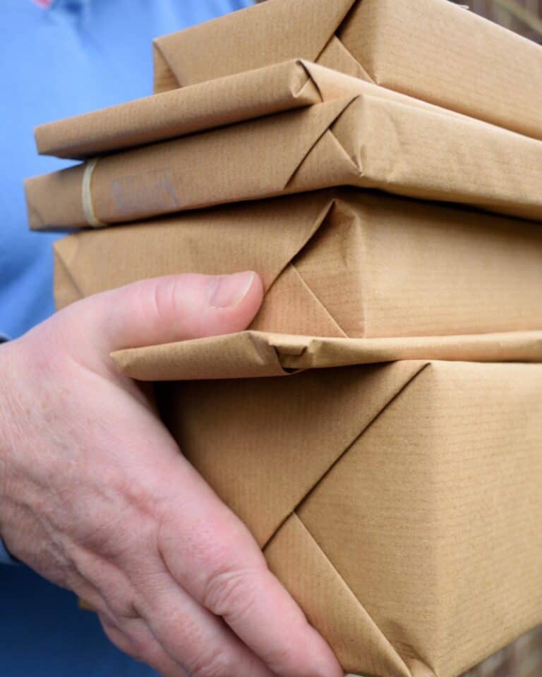 leaflet-packing-jobs-from-home-the-truth-about-these-jobs