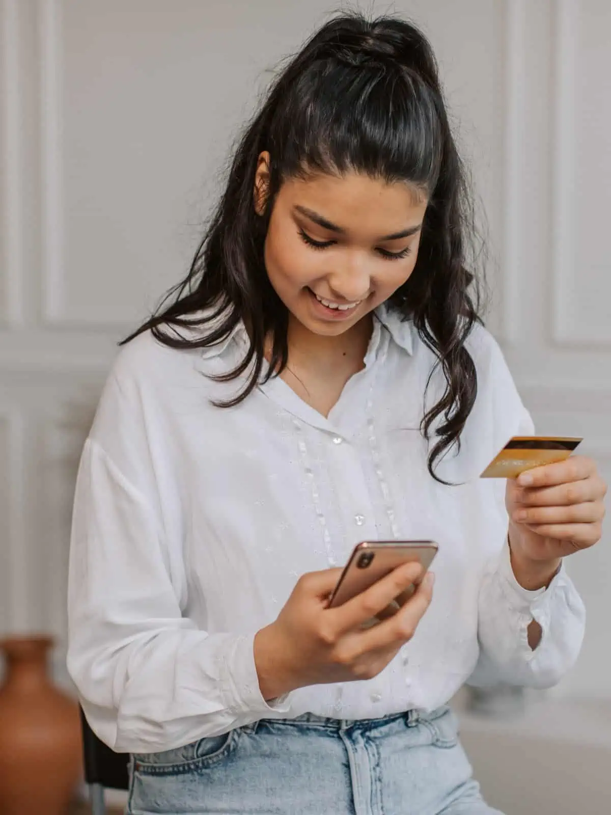 woman shopping on her phone 